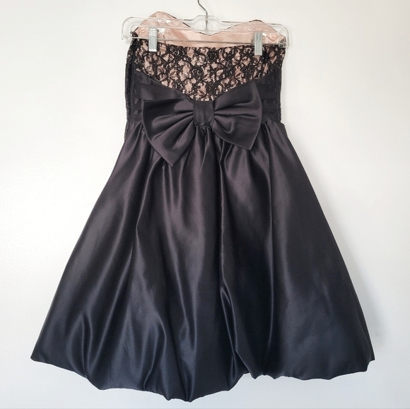 Betsey Johnson Black Strapless Bubble Hem Formal Dress size 4 - Picture 10 of 10